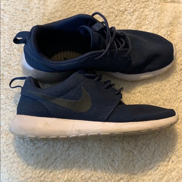 nike roshe one navy